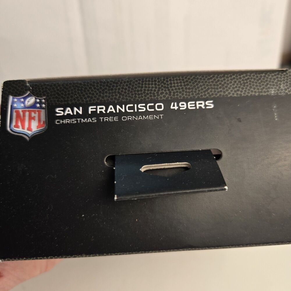 Hallmark SF 49ers Santa Fan 2-Sided NFL Black Box Christmas Ornament NIB - Picture 4 of 6